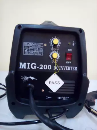 1. Снимка на Телоподаващо устройство MIG 200A - Professional