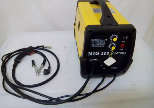 4. Снимка на Телоподаващо устройство MIG 200A - Professional