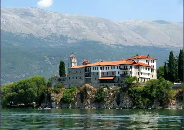 Почивки на Охридска Ривиера, Македония
