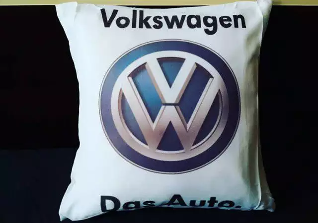 1. Снимка на Възглавница Volkswagen Das Auto.