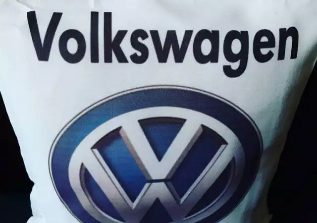 2. Снимка на Възглавница Volkswagen Das Auto.
