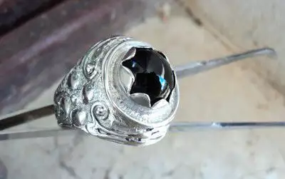 4. Снимка на модел 310 Изработен от масивно сребро Мъжки пръстен с 1 бр