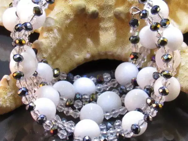 5. Снимка на Уникална дамска гривна от естествени камъни бял Оникс - DM - 2