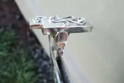 модел 317 Изработен от масивно сребро дамски пръстен с апл