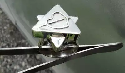 3. Снимка на модел 318 Изработен от масивно сребро дамски пръстен с аплик