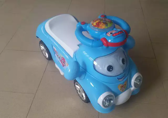 2. Снимка на Детска музикална кола с родителски контрол