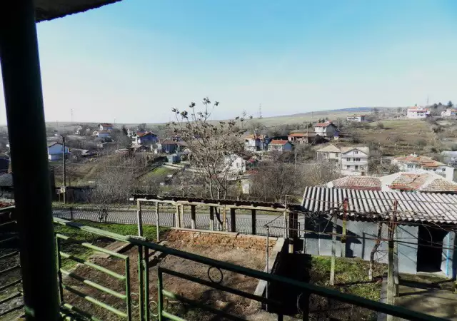 Къща до Бургас с Много Добра Панорама