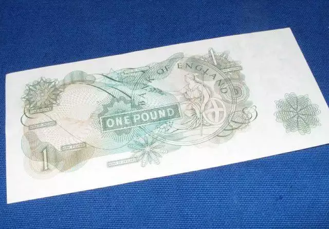 Великобритания 1 лира