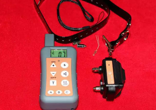 Електронен нашийник за дресура и обучение 1200 метра