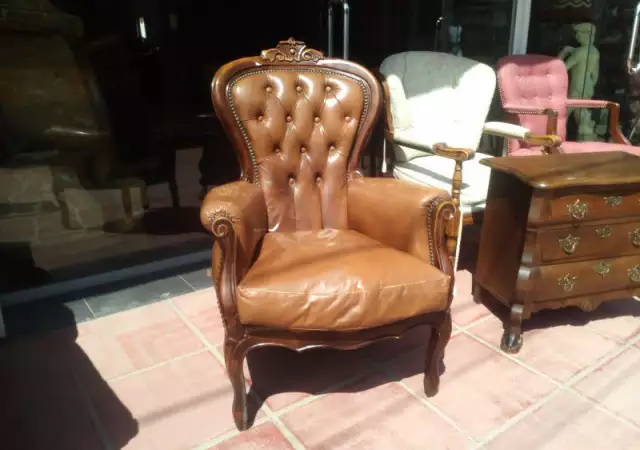 1. Снимка на класическо кресло
