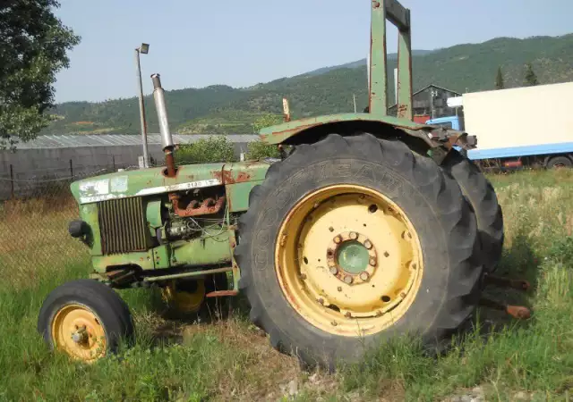 2. Снимка на Продавам селскостопанска техника - трактор