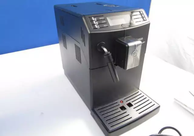 5. Снимка на Италиански и швейцарски напълно автоматични кафемашини