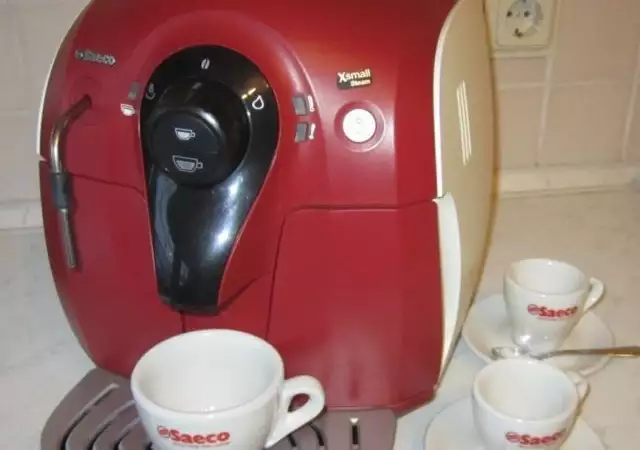 25. Снимка на Италиански и швейцарски напълно автоматични кафемашини