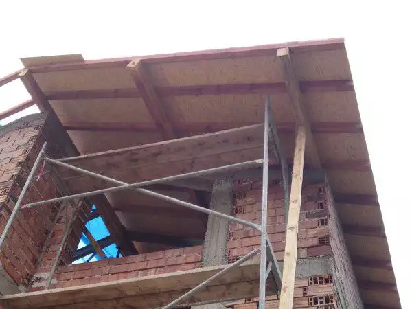 Изграждане и ремонт на покриви