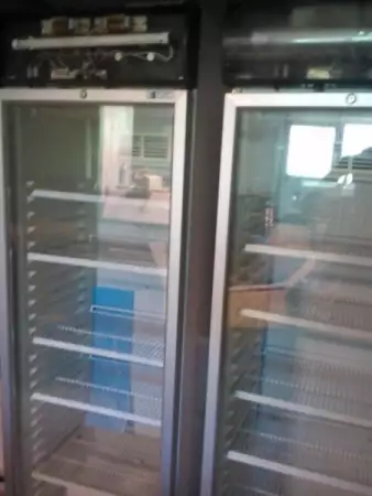 1. Снимка на Продавам хладилни витрини
