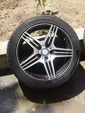 2. Снимка на Мерцедес AMG джанти с гуми