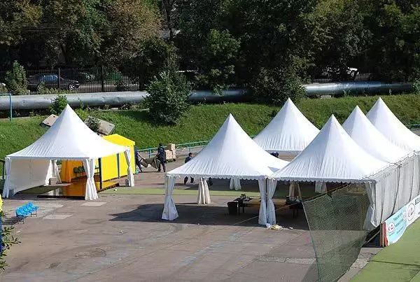 7. Снимка на НОВА Кетъринг предлага тенти, чадъри и шатри под наем