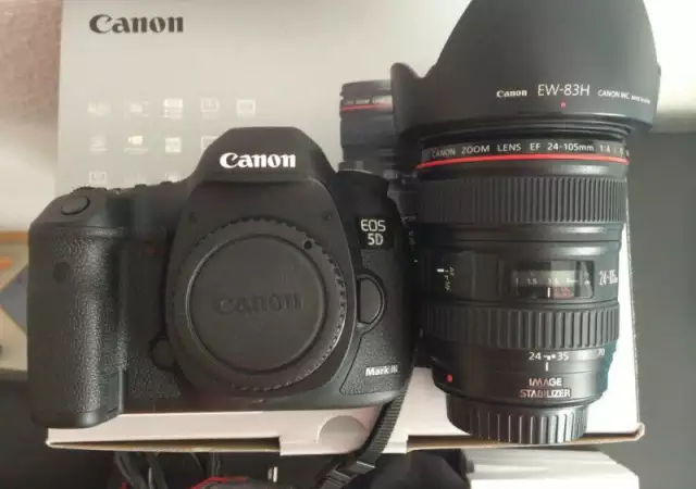 Canon EOS 5D Марк III DSLR фотоапарат с 24 - 105mm обектив
