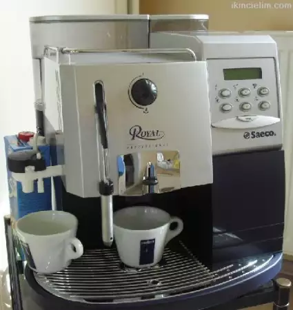1. Снимка на Продавам кафе машина Saeco Royal Digital