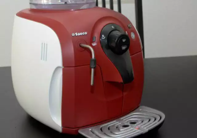 5. Снимка на Saeco XSmallНай - новия и най - компактния кафе автомат на Saeco
