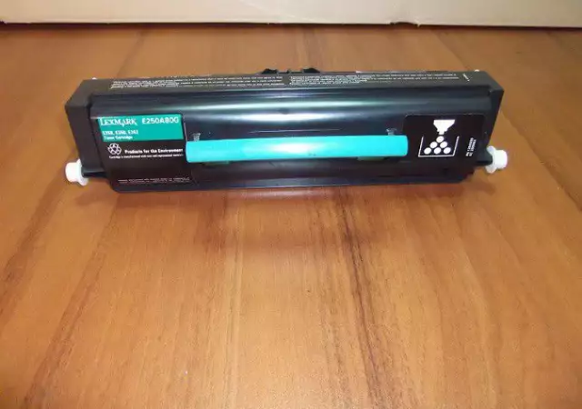 2. Снимка на Тонер касета за Lexmark E250