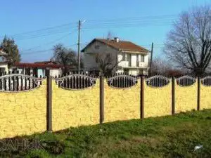 7. Снимка на Бетонова релефна сглобяема ограда от армирани панели акция