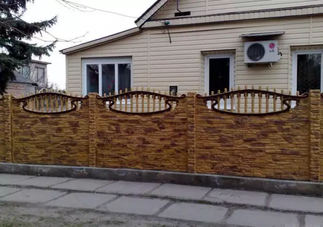 9. Снимка на Бетонова релефна сглобяема ограда от армирани панели акция