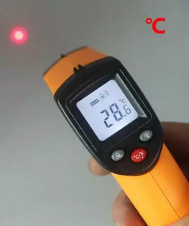 Лазарен безконтактен IR термометър GM320
