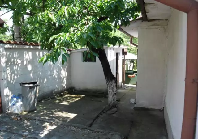 Къща с двор за продажба - Горна Малина, София