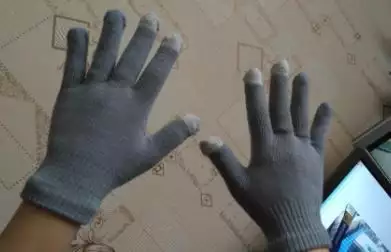 2. Снимка на Топли ръкавици за смартфон