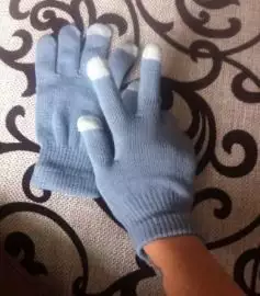 4. Снимка на Топли ръкавици за смартфон