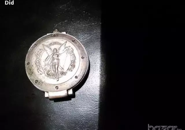 1. Снимка на джобен часовник Олимпия с капак