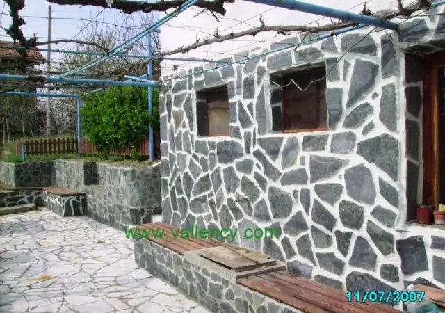 10. Снимка на Двуетажна къща в село Българчево