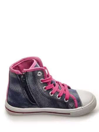 3. Снимка на Текстилни обувки на HelloKitty от Perfection