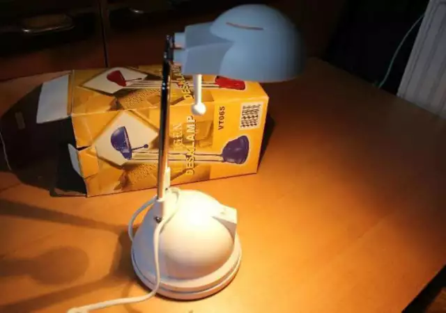 5. Снимка на Лампа работна мобилна изключително практична
