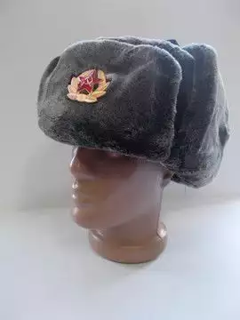1. Снимка на Руска шапка тип калпак - ушанка, сива.