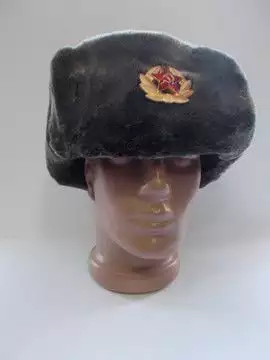6. Снимка на Руска шапка тип калпак - ушанка, сива.
