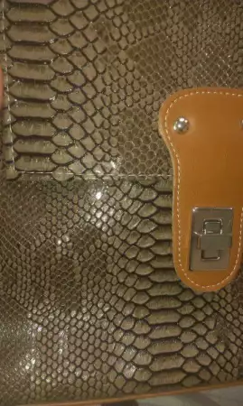 Нова чанта тип крокодилова кожа