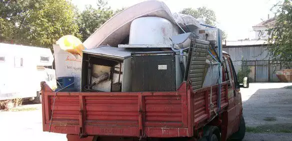 1. Снимка на Почистване имоти изхвърляне отпадъци.