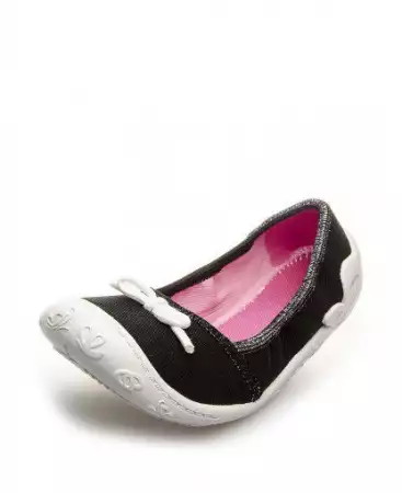 1. Снимка на Черни текстилни обувки, тип цвичка от Perfection