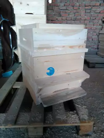 Производство на пчелни Кошери
