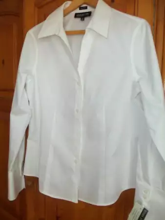 1. Снимка на Дамска бяла риза с дълъг ръкав