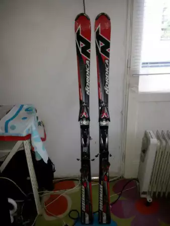 1. Снимка на ски карвинг нордика доберман 155см
