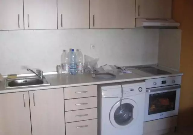 2. Снимка на Тристаен нов апартамент - Каменица