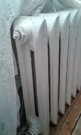 4. Снимка на Руски Чугунен радиатор за парно 15 ребра