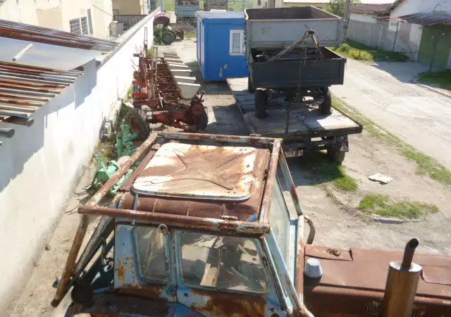 2. Снимка на части за трактор ЮМЗ, МТЗ, Болгар