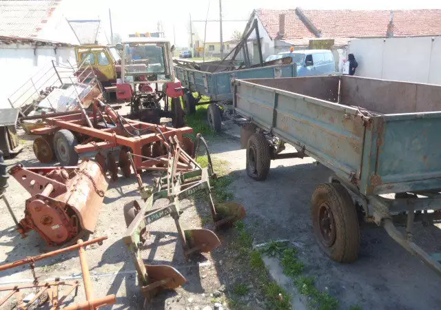 7. Снимка на части за трактор ЮМЗ, МТЗ, Болгар