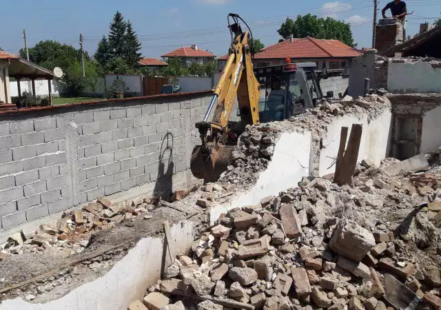 7. Снимка на Събаряне на стари къщи в Пловдив