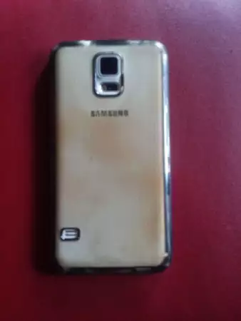 2. Снимка на Samsung Galaxy S5 - Счупен екран