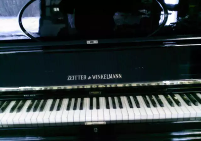Пиана и рояли под наем